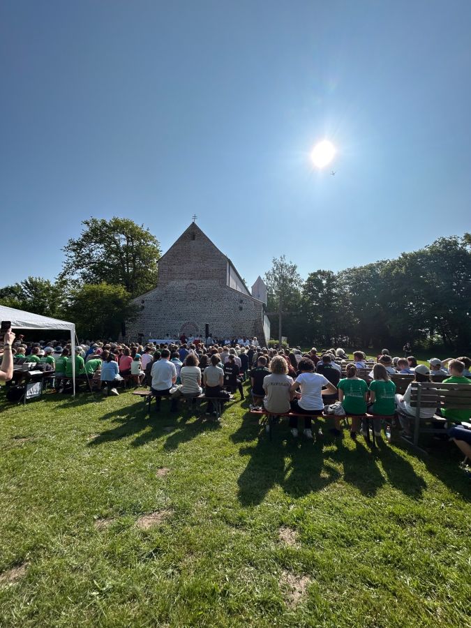 Gottesdienst am Petersberg auf dem 50. Pfingsttreffen der Katholischen Landjugendbewegung