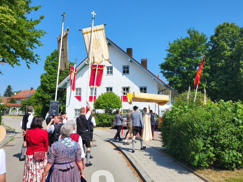 Fronleichnam 23 Brunnthal 3 MS