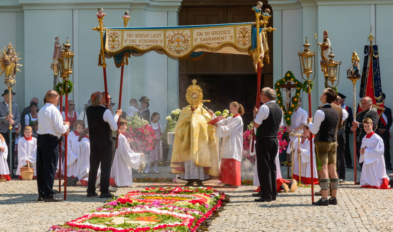 Fronleichnamsprozession in Rott am Inn