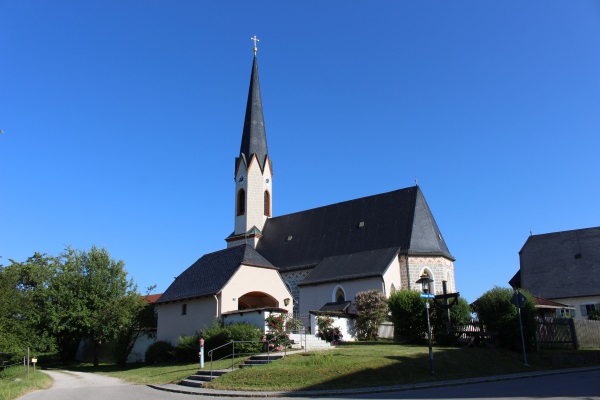 Pfarrkirche St. Laurentius Hart