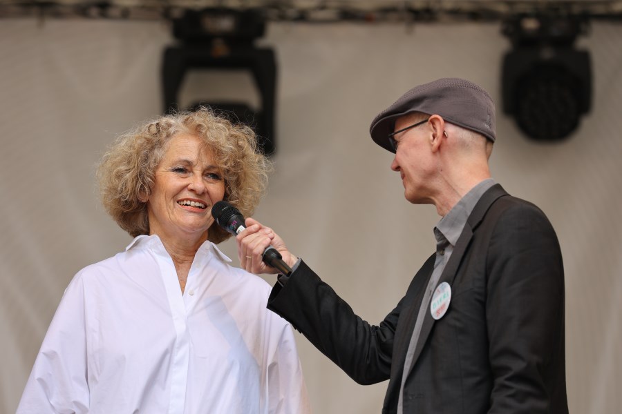 Alois Bierl interviewt Hiltrud Schönheit