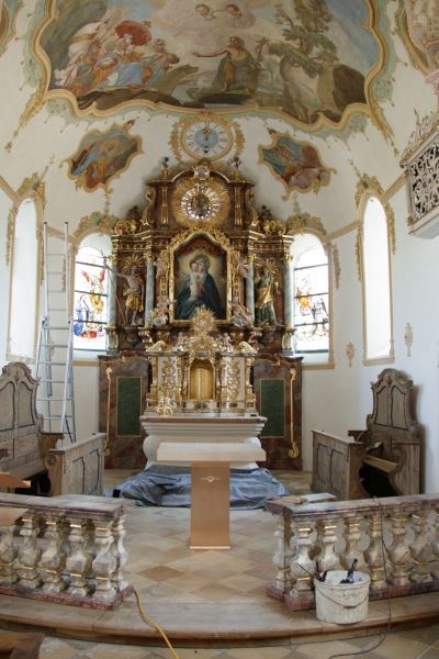 Neuer Altar