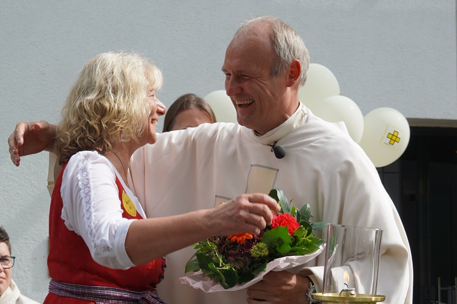 Frau Riesenberger und Pfr. Windolf