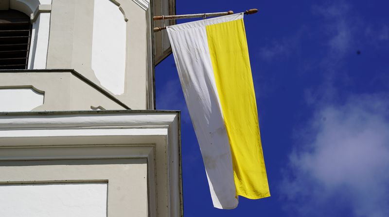 Kirchenfahne in Mauern