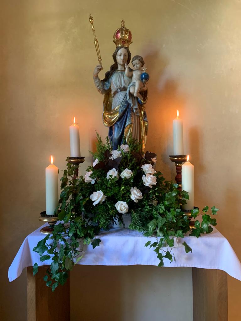 Kräuterbuschn und Familiengottesdienst