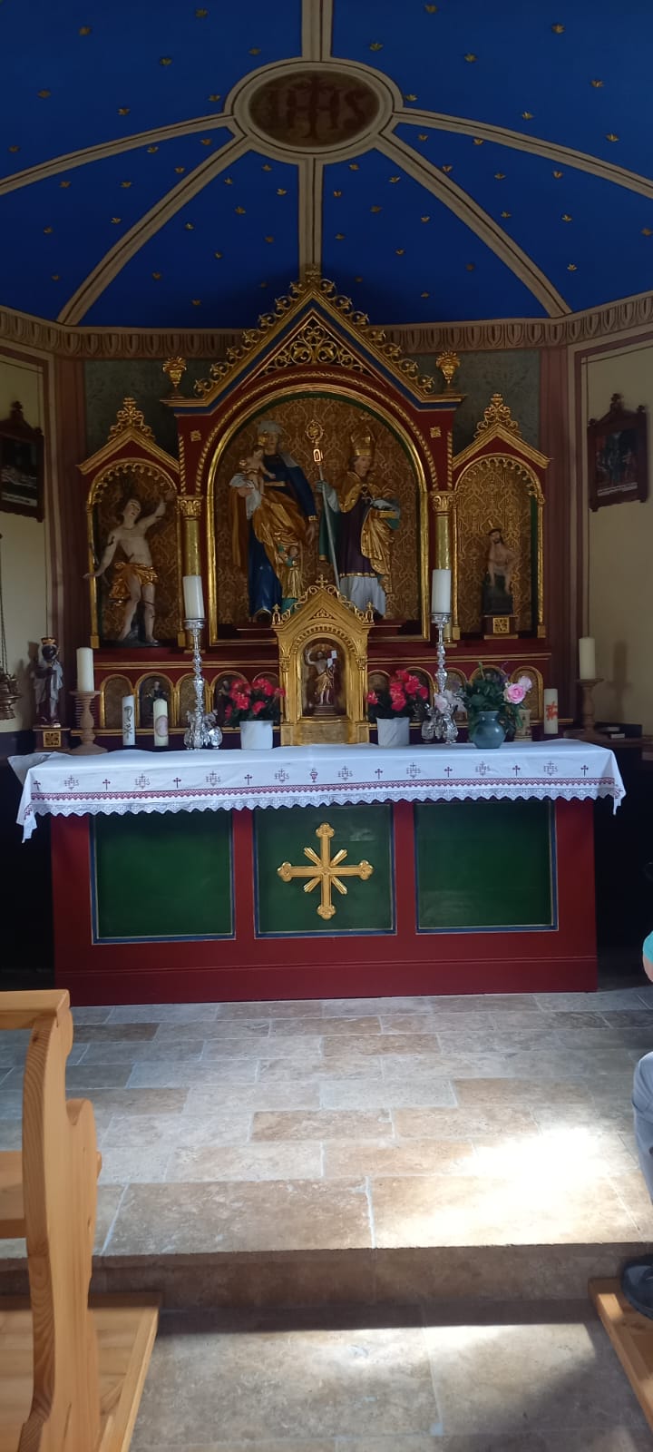 Altar der Hofkapelle in Fraßhausen