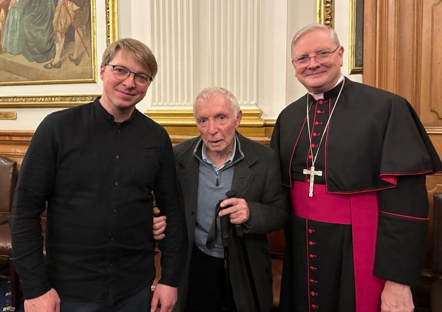 Bildhauer Thomas Hildenbrand, Sir Tom Farmer und Archbishop Leo Cushley