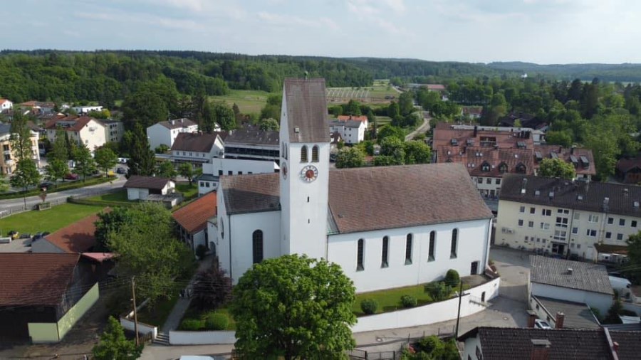 Pfarrkirche St. Benedikt Gauting Nord Ansicht 1