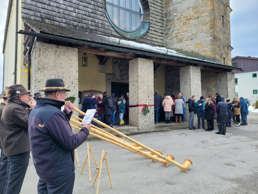 St_Georg_xTra_Gottesdienst_mit_Alphoerner_10.12.2023 (11)