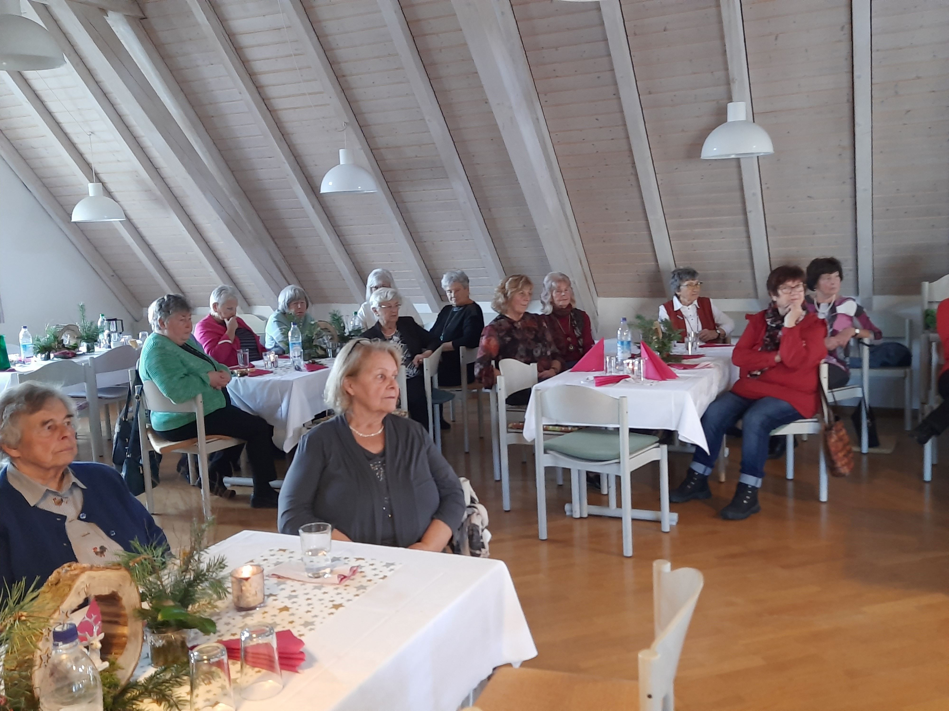 Adventfeier des Ü-60 Club Kleinberghofen Dez. 2023