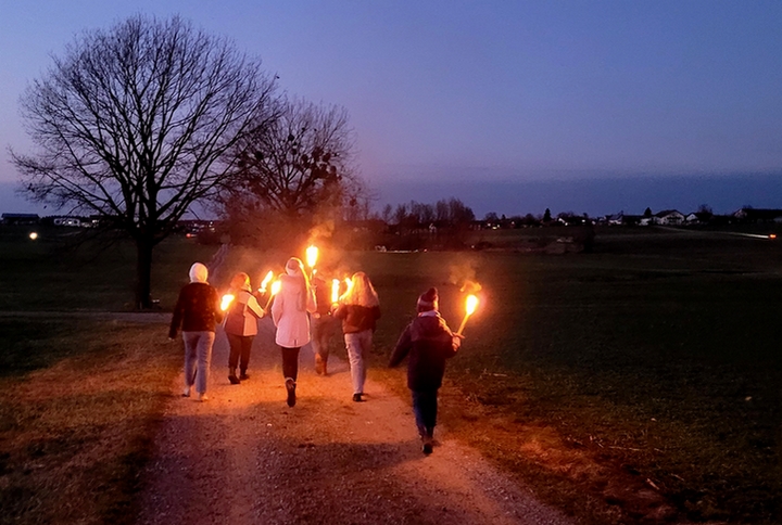 Fackelwanderung Ministranten Pfarrverband Eiselfin-Babensham