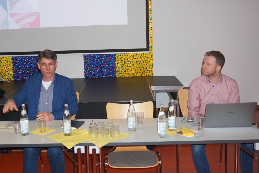 Begegnungsabend - Dekanatsratsvorsitzender Klaus Schex und Delegierter für den Diözesanrat Kevin Somme