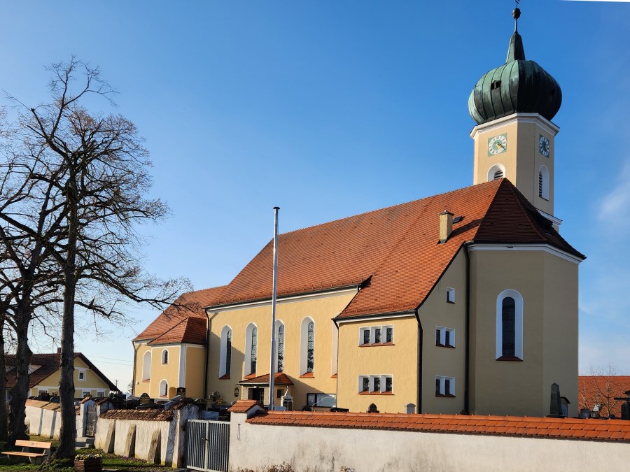 St. Emmeram Kirche von außen