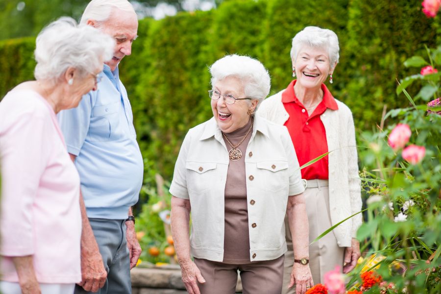 Seniorinnen_und_Senioren