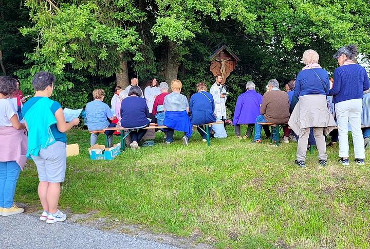 Maiandacht am Pfarrverbandskreuz