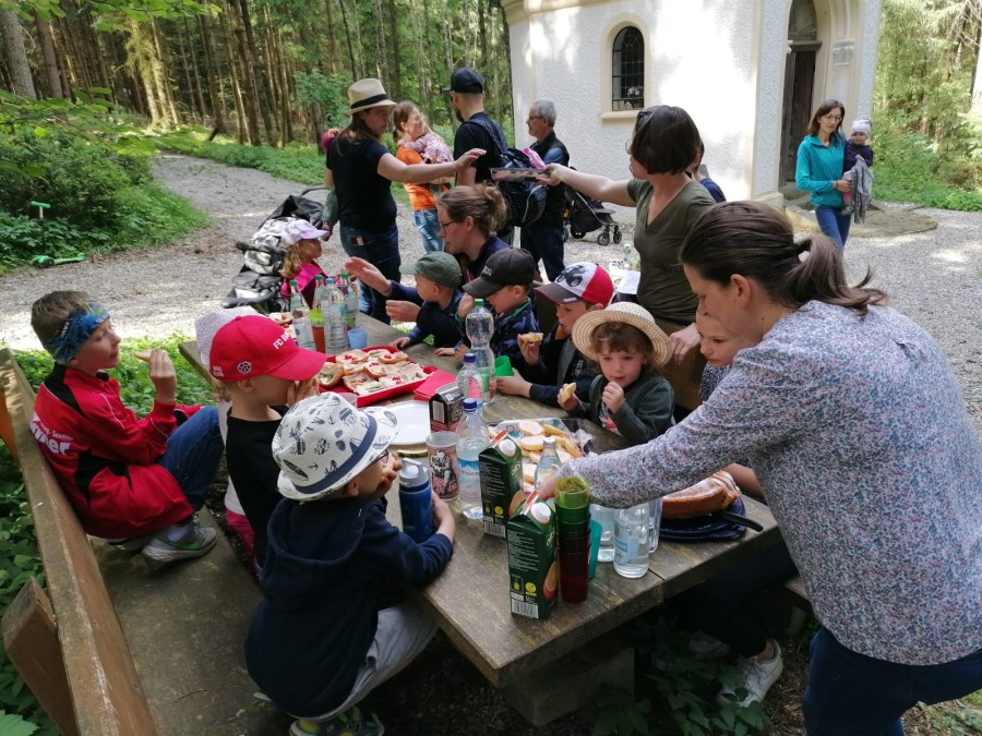 Familienmaiandacht3