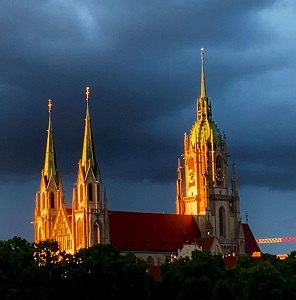 St. Paul mit Wolken