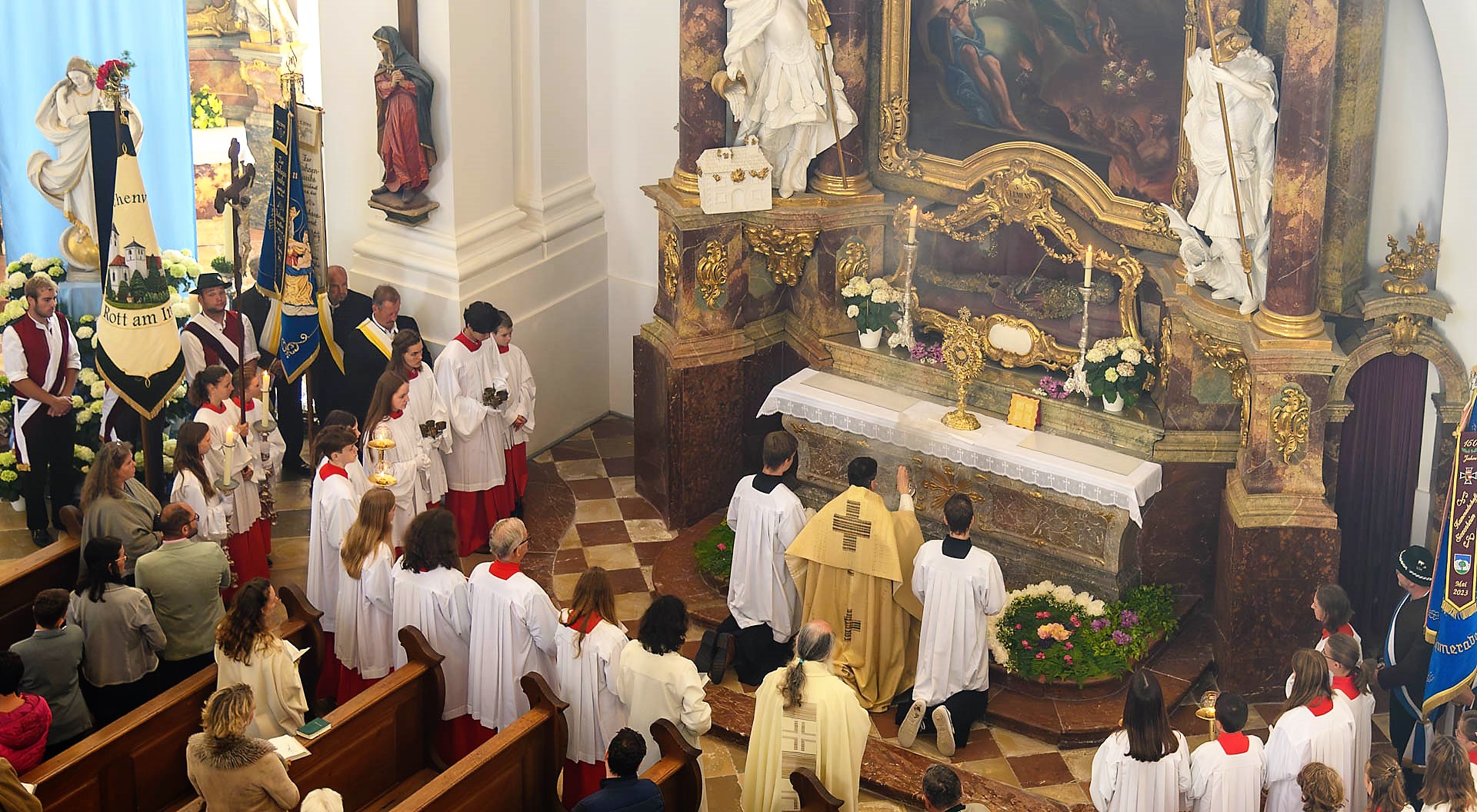Fronleichnam in der Rotter Pfarrkirche