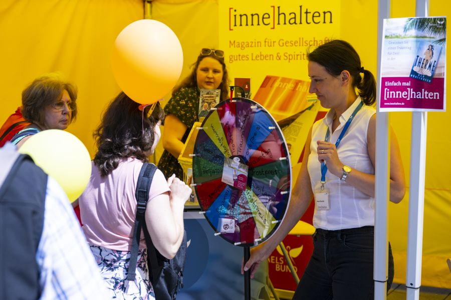 Stand des Michaelsbundes auf dem Bennofest 2024