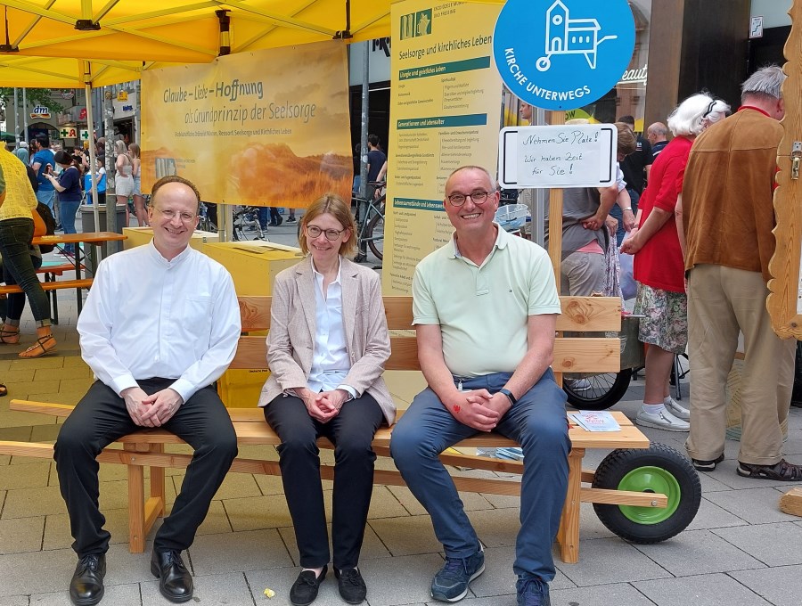 Bennofest mit Amtschefin und Generalvikar auf der Seelsorgebank