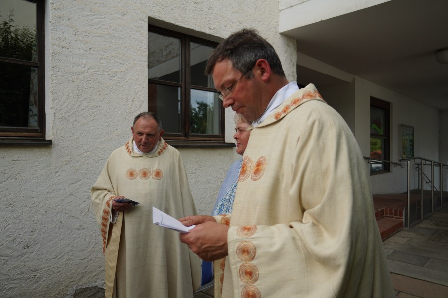Stellvertretender Dekan Franz Eisenman, Dekanatsratsvorsitzende Christine Schmid und Diakon Alfred Stadler