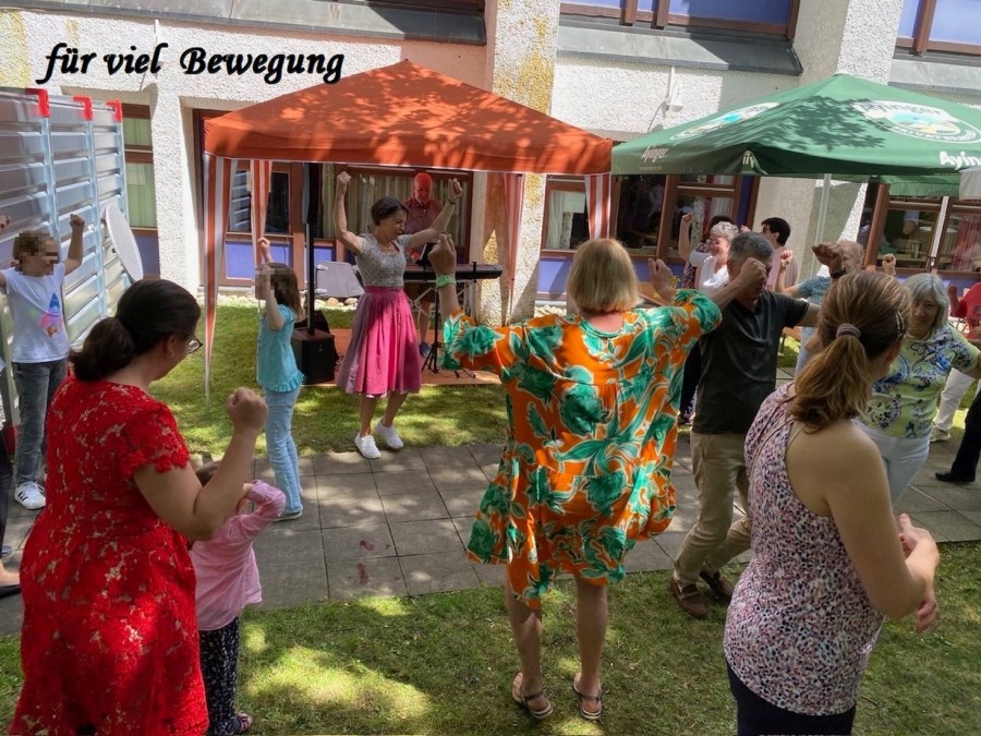 Bilder v. Pfarrfest 2024 in St. Albertus Magnus