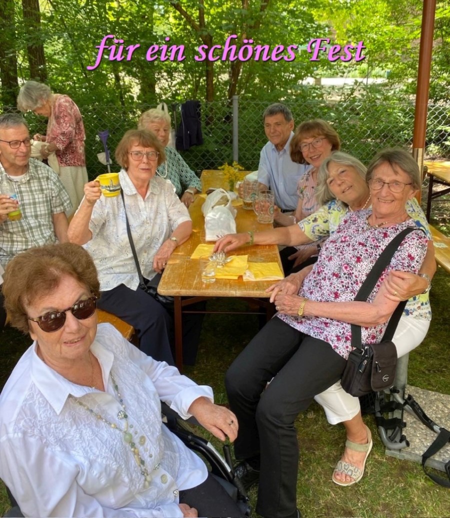 Bilder v. Pfarrfest 2024 in St. Albertus Magnus