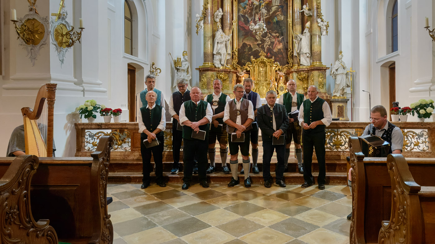 Nacht der offenen Kirche - Feldkirchner Sänger mit Begleitung von Harfe und Ziach