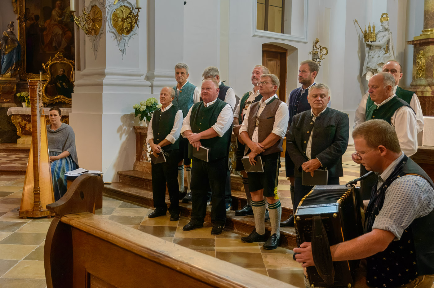 Nacht der offenen Kirche - Feldkirchner Sänger mit Begleitung von Harfe und Ziach