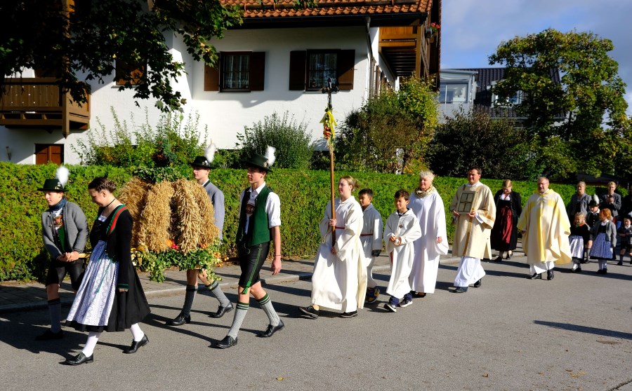Prozession zu Erntedank in St. Korbinian in Freilassing
