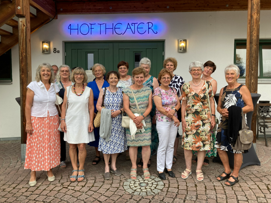 Besuch des Hoftheaters Bergkirchen