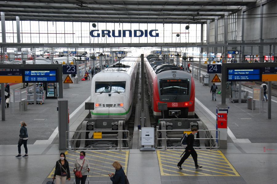 Züge im Münchner Hauptbahnhof