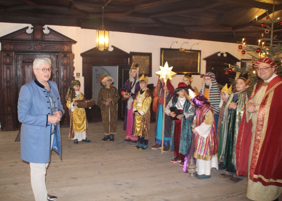 Ansprache der 2. Bürgermeisterin von Mühldorf am Inn vor den Sternsinger von St. Nikolaus