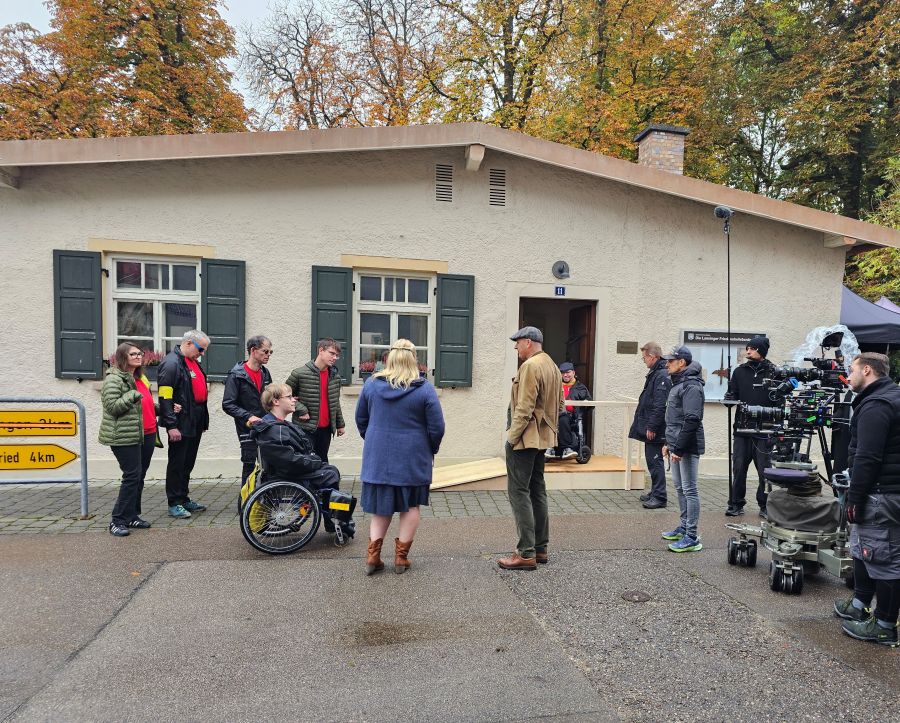 RolliGang bei den Dreharbeiten der Serie „Dahoam is Dahoam“