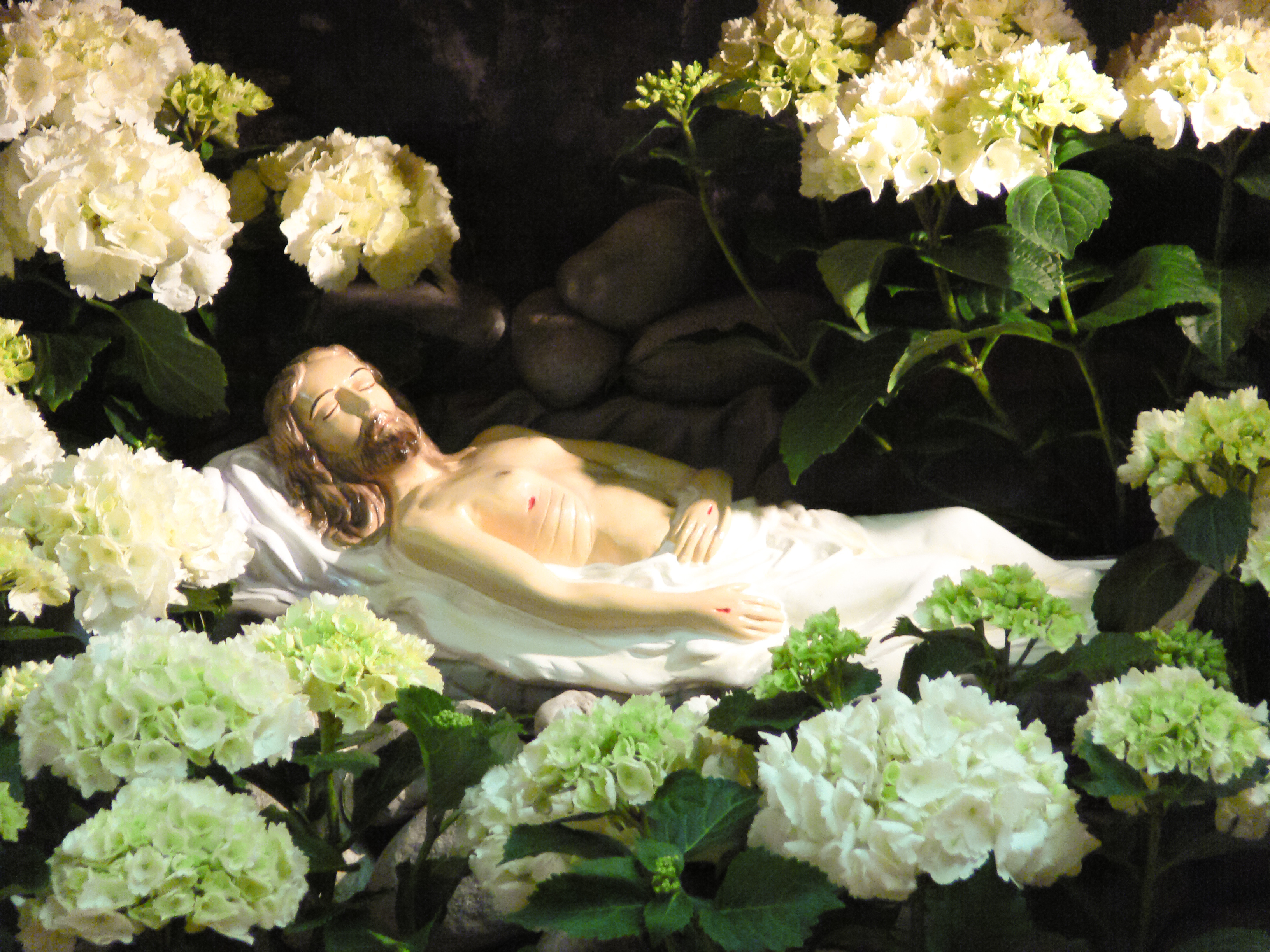wielkanoc jesusfigur in der kapelle der pmk