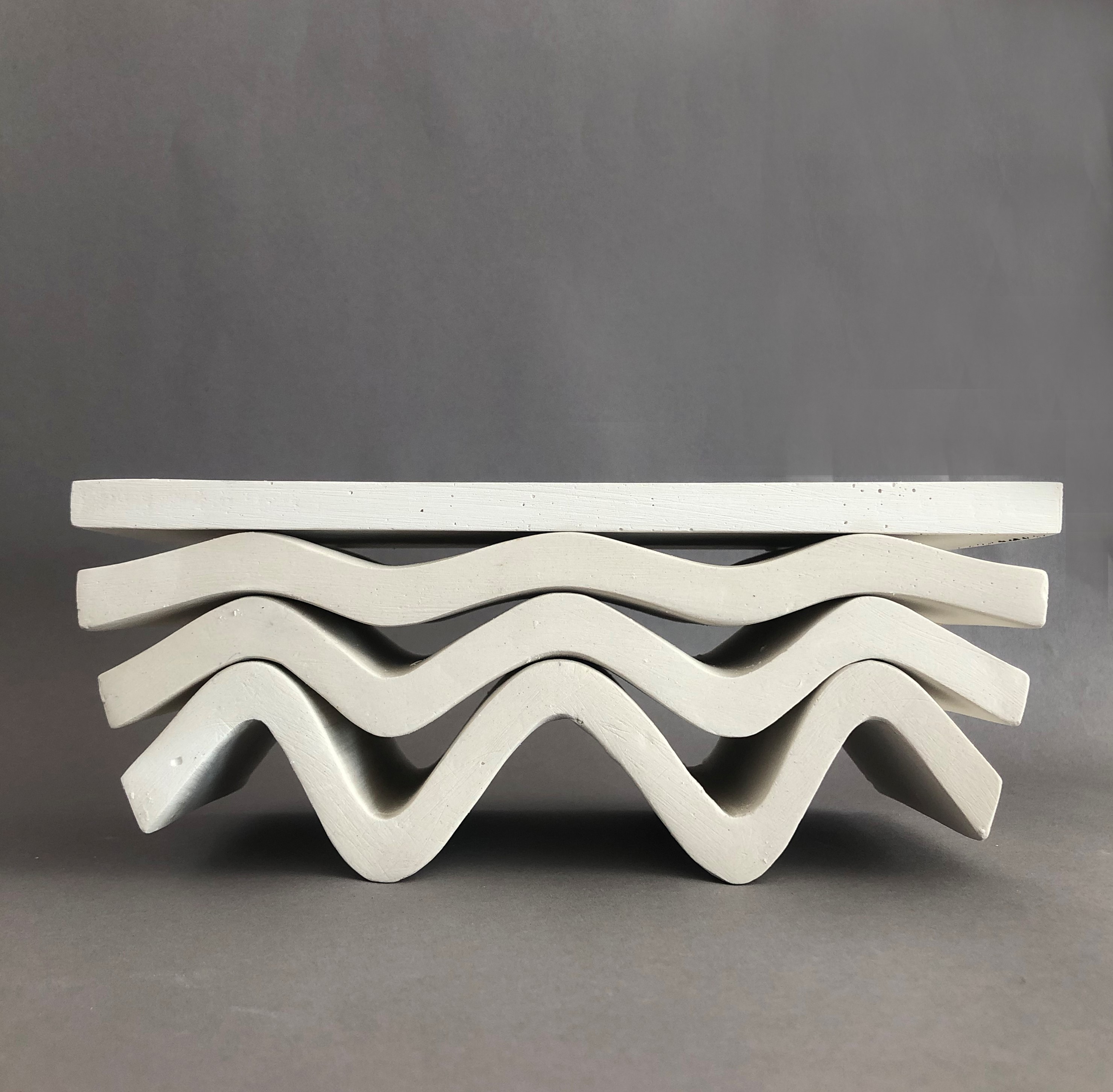 Das Modell des neuen Altars der Pfarrkirche Maria Schutz frontal von vorne