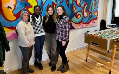 V. l. n. r.: Sandra Pawle von IN VIA München, Marie* aus Ghana sowie Luise Witschel und Annika Kaiser von IN VIA