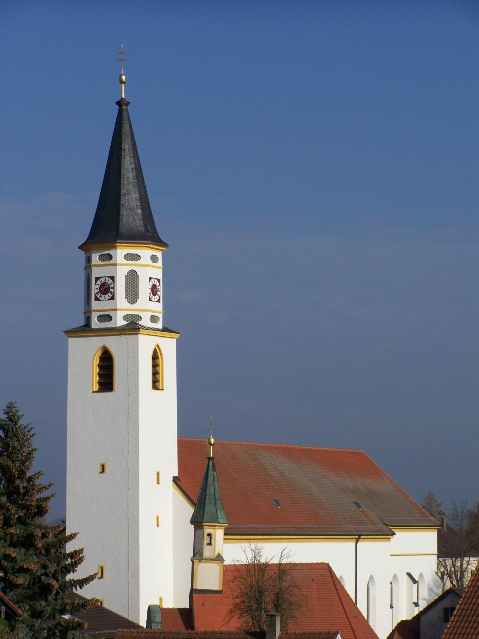 Pfarrkirche Ampfing Aussenansicht