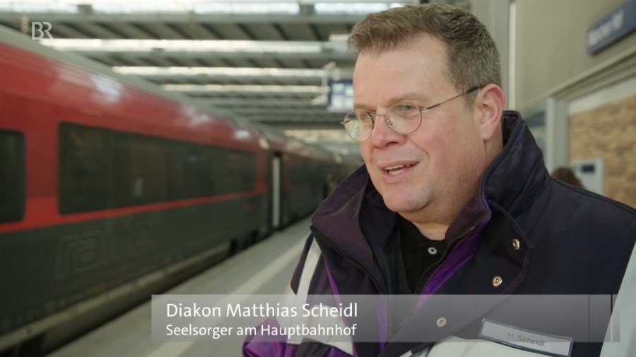 M. Scheidl am Hauptbahnhof