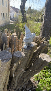 2025-04-12-Mooszwergerl_in-Oberneuching