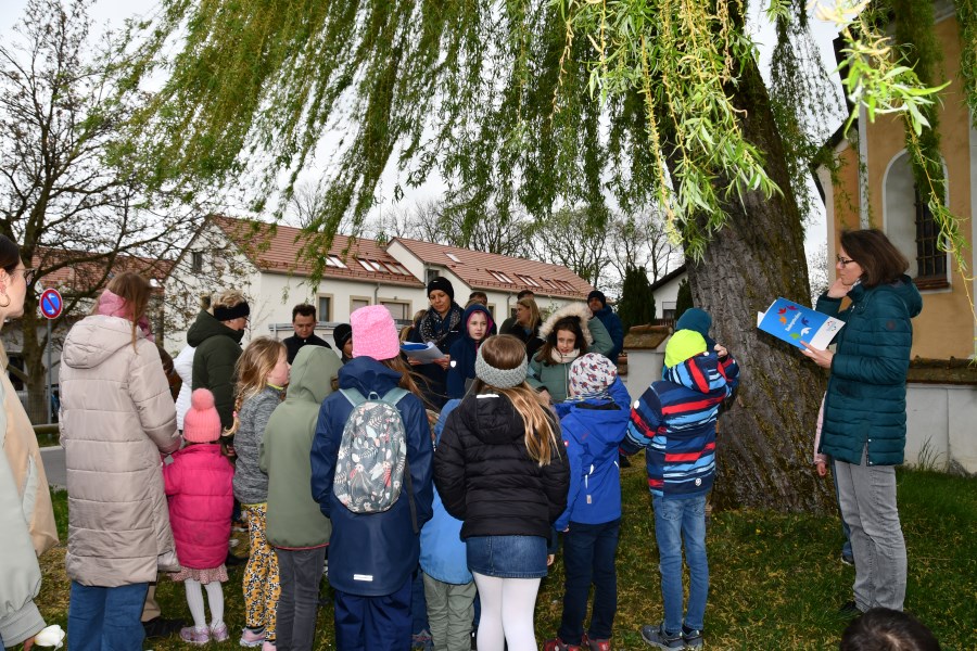 Station beim Kinderkreuzweg