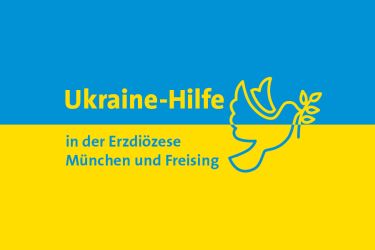 Blaugelbe Fahne mit Friedenstaube und dem Signet "Ukraine-Hilfe in der Erzdiözese München und Freising"