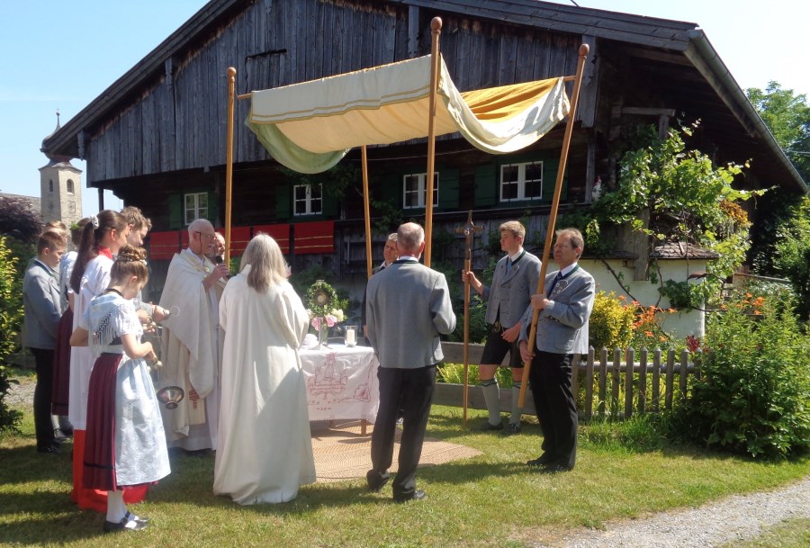 Fronleichnam 2025 Altar bei Mickal