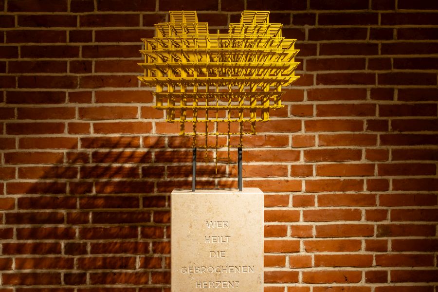 Das Mahnmal für Betroffene sexuellen Missbrauchs in der Krypta der Frauenkirche