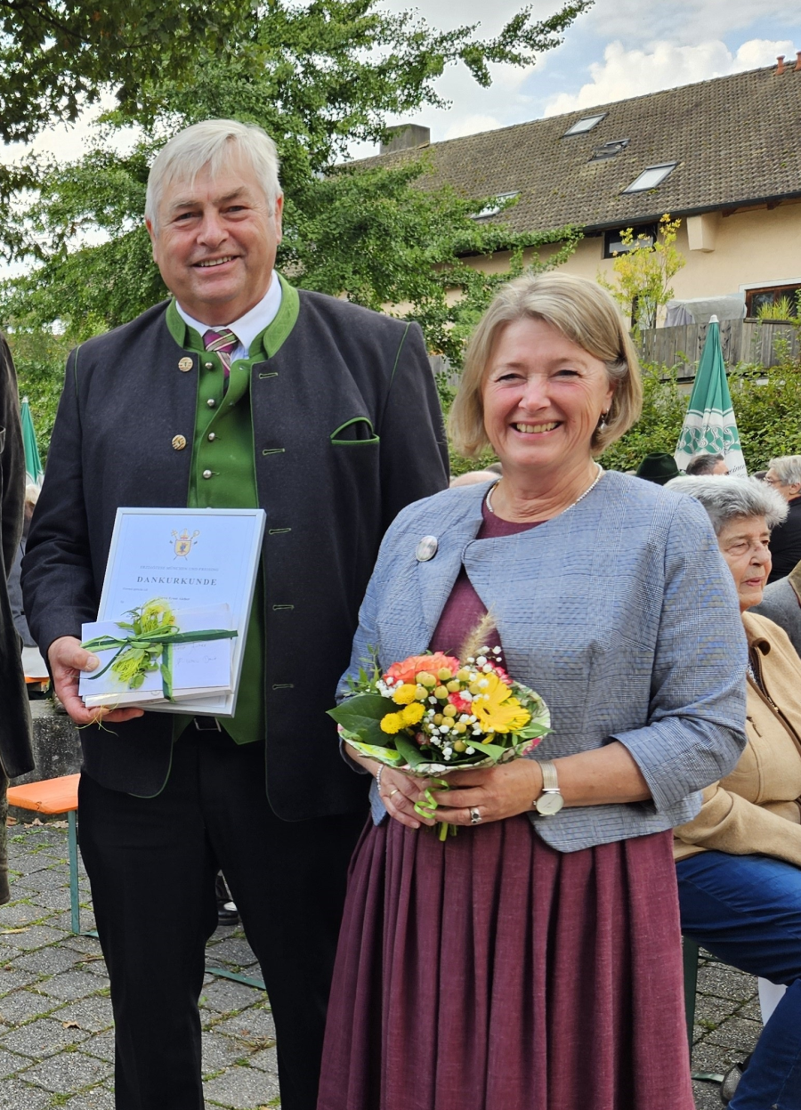 Verabschiedung des Kirchenpflegers Ernst Aicher mit Frau Marianne