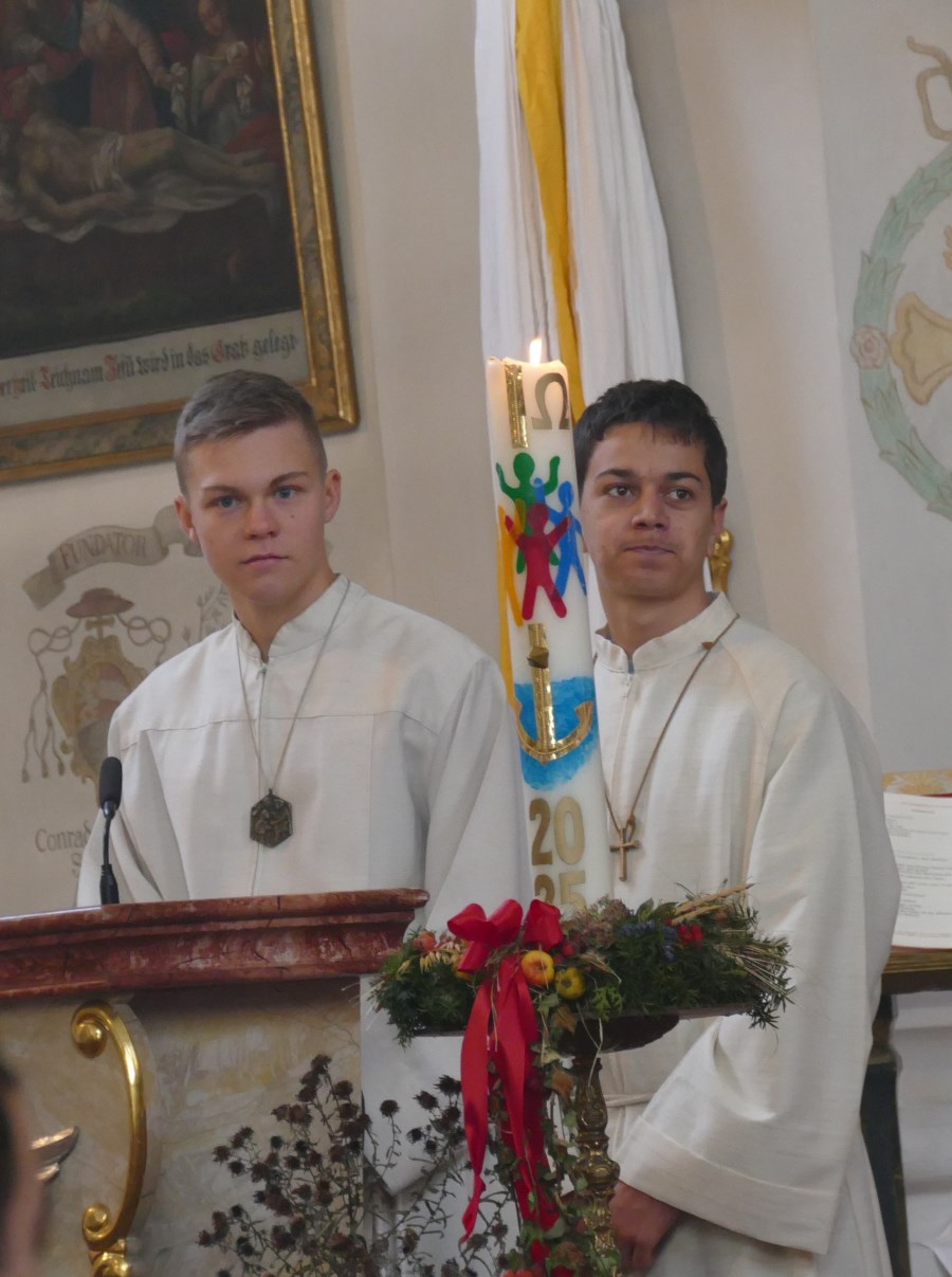 Neue_Inzeller_Ministranten_beide