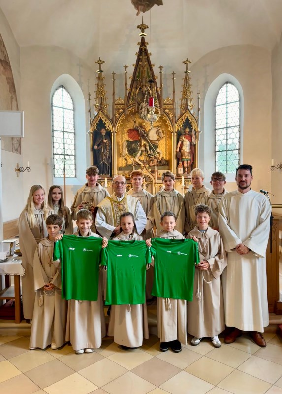 Aufnahme und Verabschiedung 2025