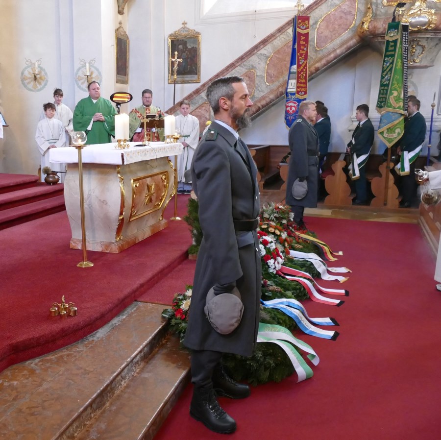 Volkstrauertag-Ehrenwache