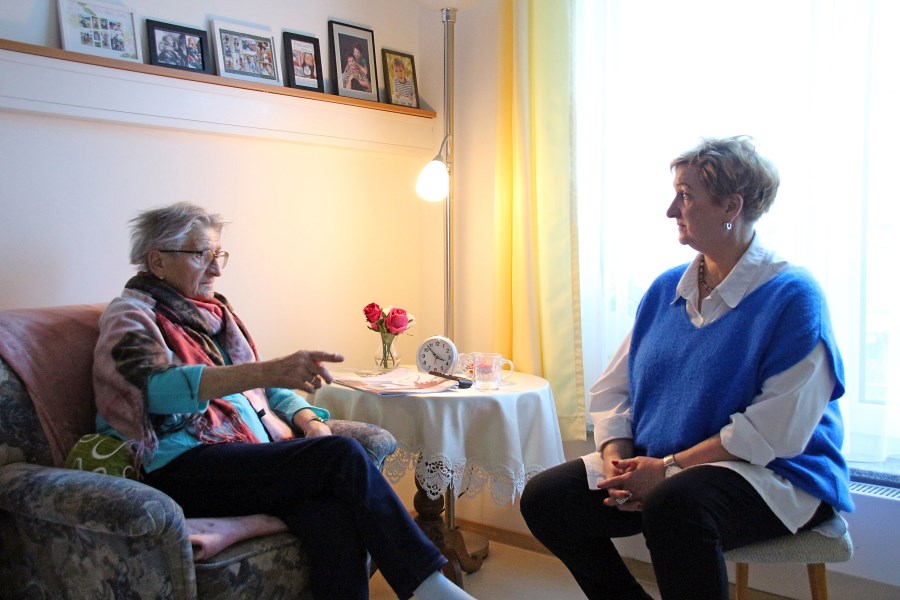5169_besuch_im_altenheim_by_peter_weidemann_pfarrbriefservice