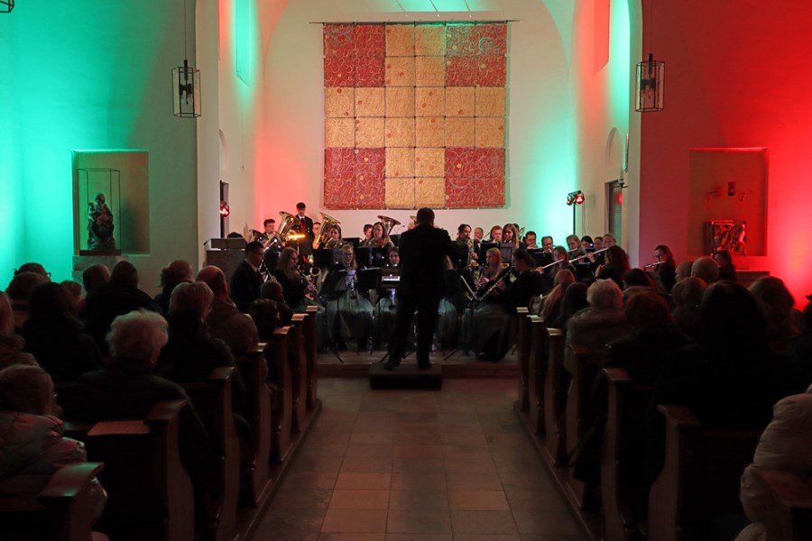 Adventskonzert der Blasmusik Aschheim zur Einstimmung auf den Aschheimer Advent